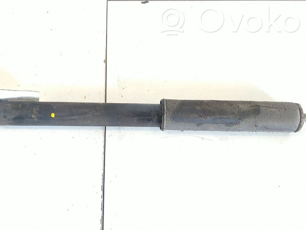 Suzuki Celerio Aizmugurē amortizators 