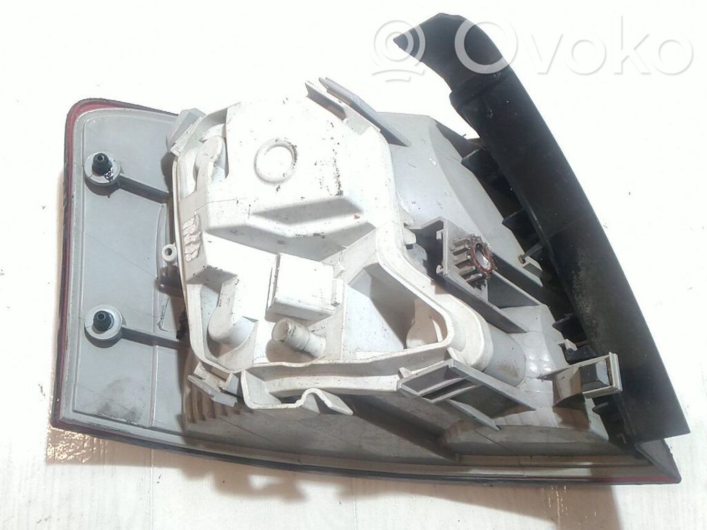 Luz trasera/de freno   8E9945096E