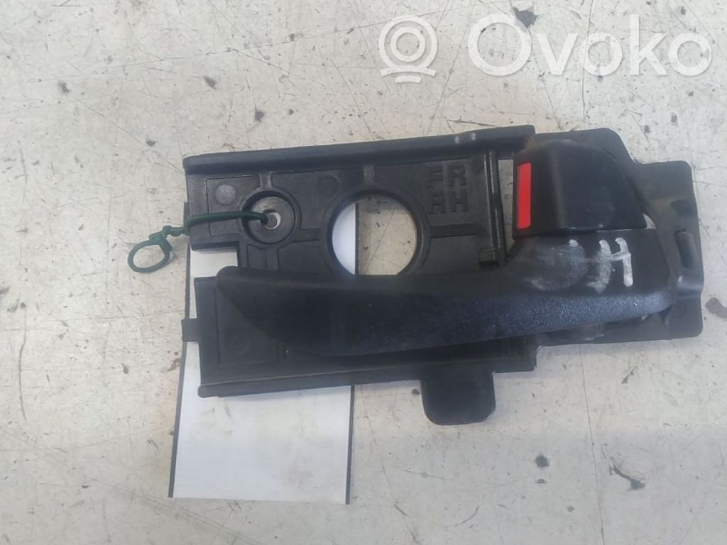 Hyundai i10 Front door interior handle 