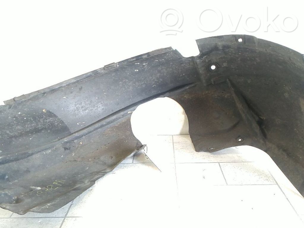 Ford Fiesta Pare-boue passage de roue avant