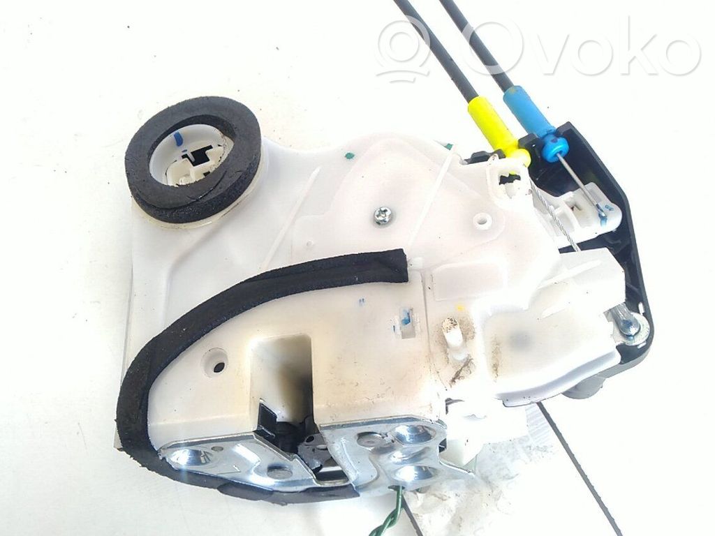Suzuki Celerio Motor de bloqueo de puertas 