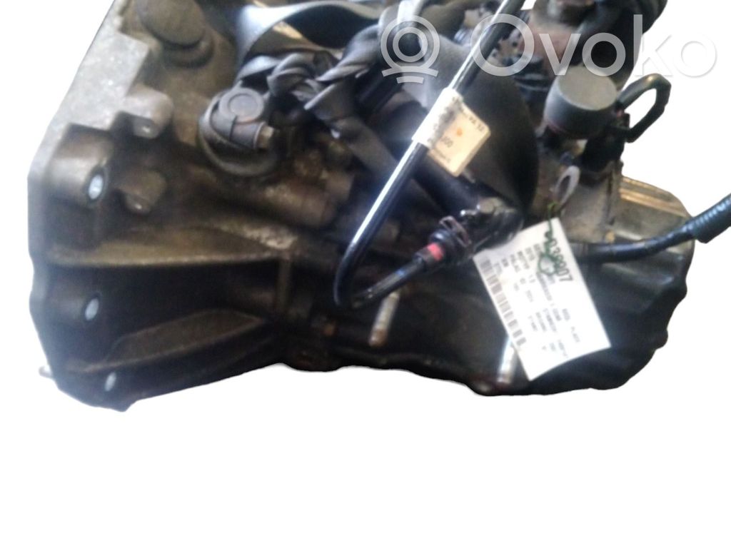 Suzuki Swift I Manualna 5-biegowa skrzynia biegów 