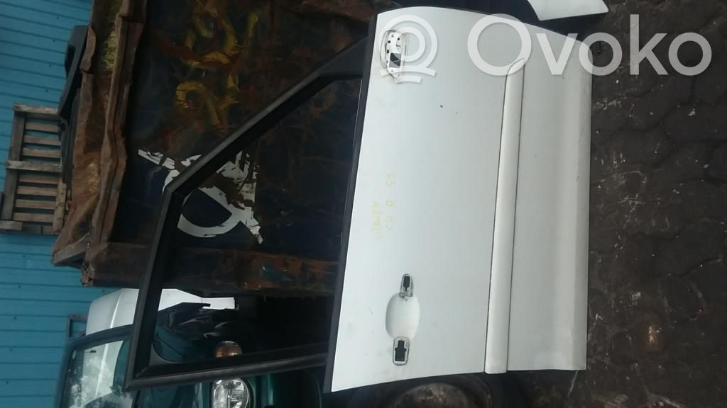Tür vorne   9004Y0