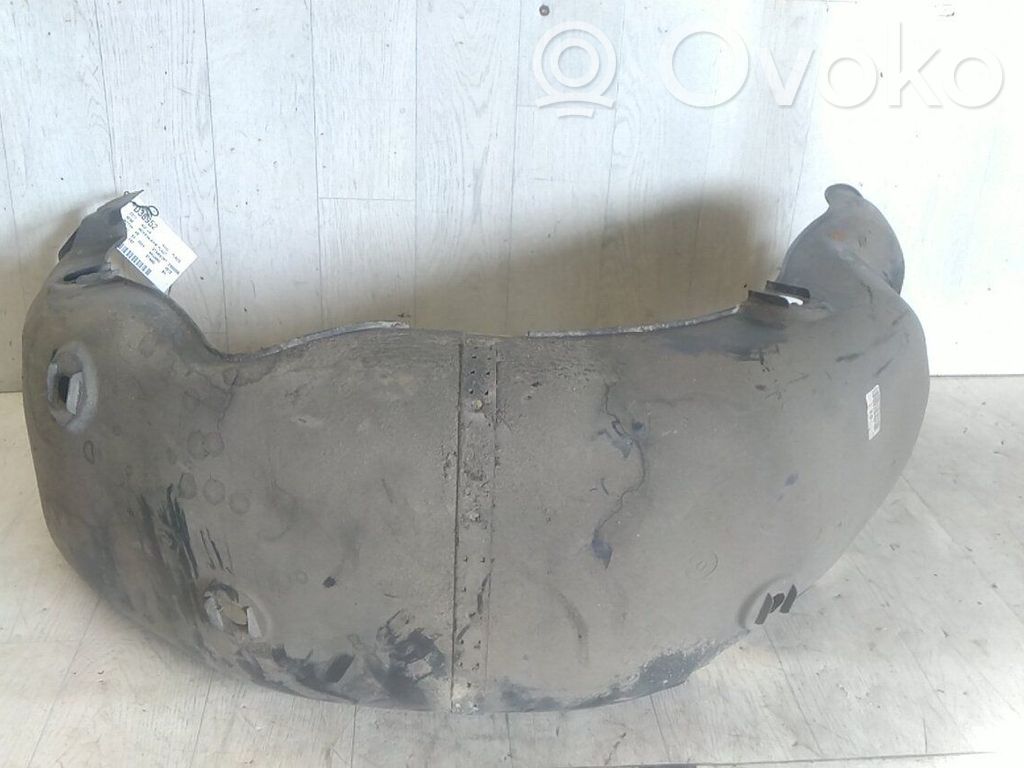 Apărători interioare aripă roată spate   868211W000
