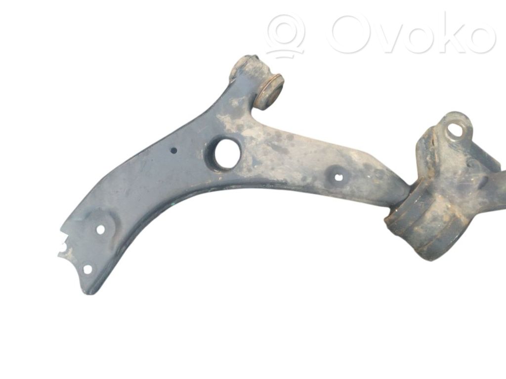 Ford Focus Braccio di controllo sospensione anteriore inferiore/braccio oscillante 