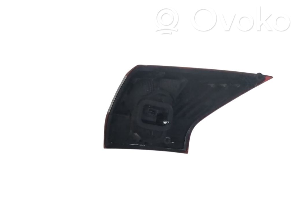 Ford Grand C-MAX Aizmugurējais lukturis virsbūvē