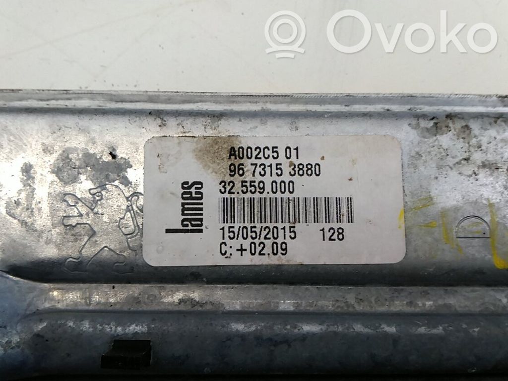 Peugeot 208 I Mécanisme de lève-vitre avec moteur