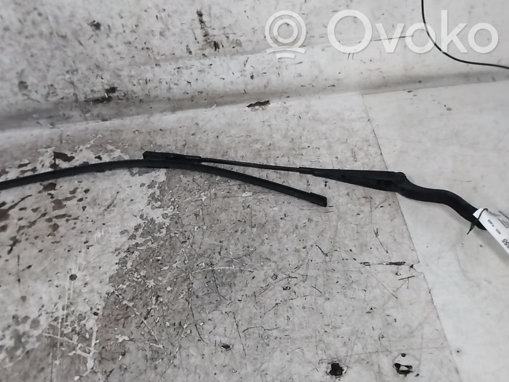 Opel Corsa D Wischerarm vorne 