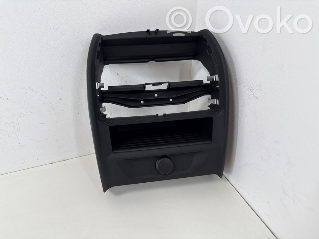 BMW 5 G30 G31 G38 Inny elementy tunelu środkowego 