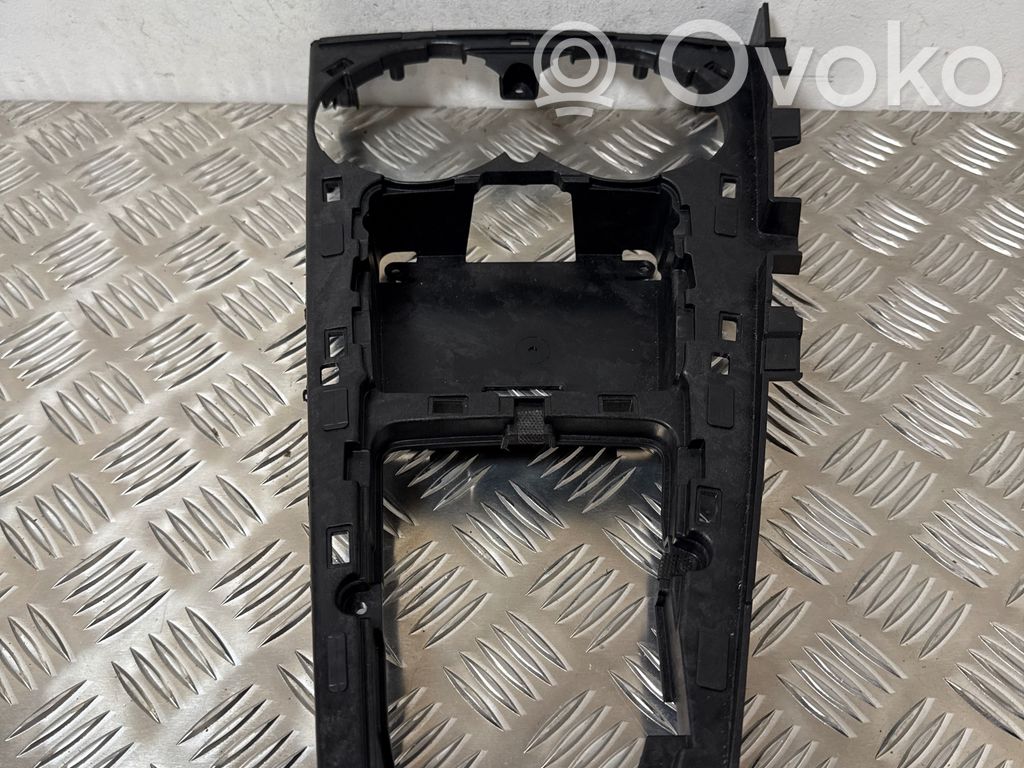 Audi A4 S4 B9 Kita centrinė konsolės (tunelio) detalė 