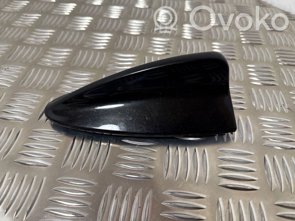 BMW 3 E90 E91 Kattoantennin (GPS) suoja 
