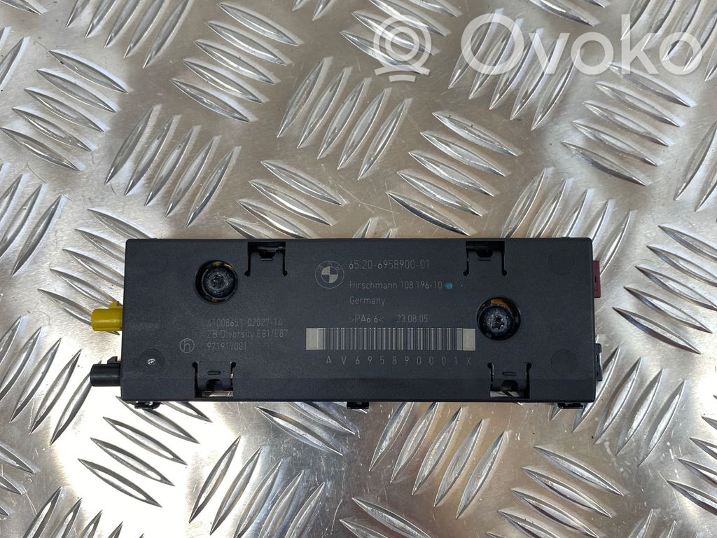 BMW 1 E81 E87 Antenos stiprintuvas 