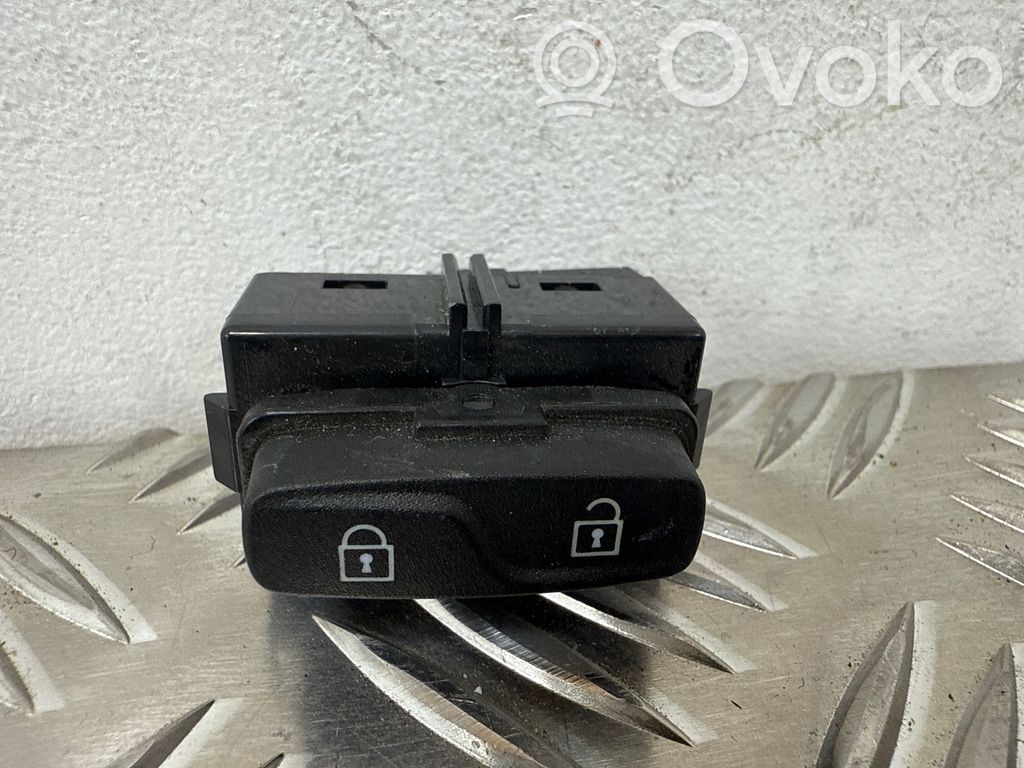 Central locking switch button   31272015,09W443