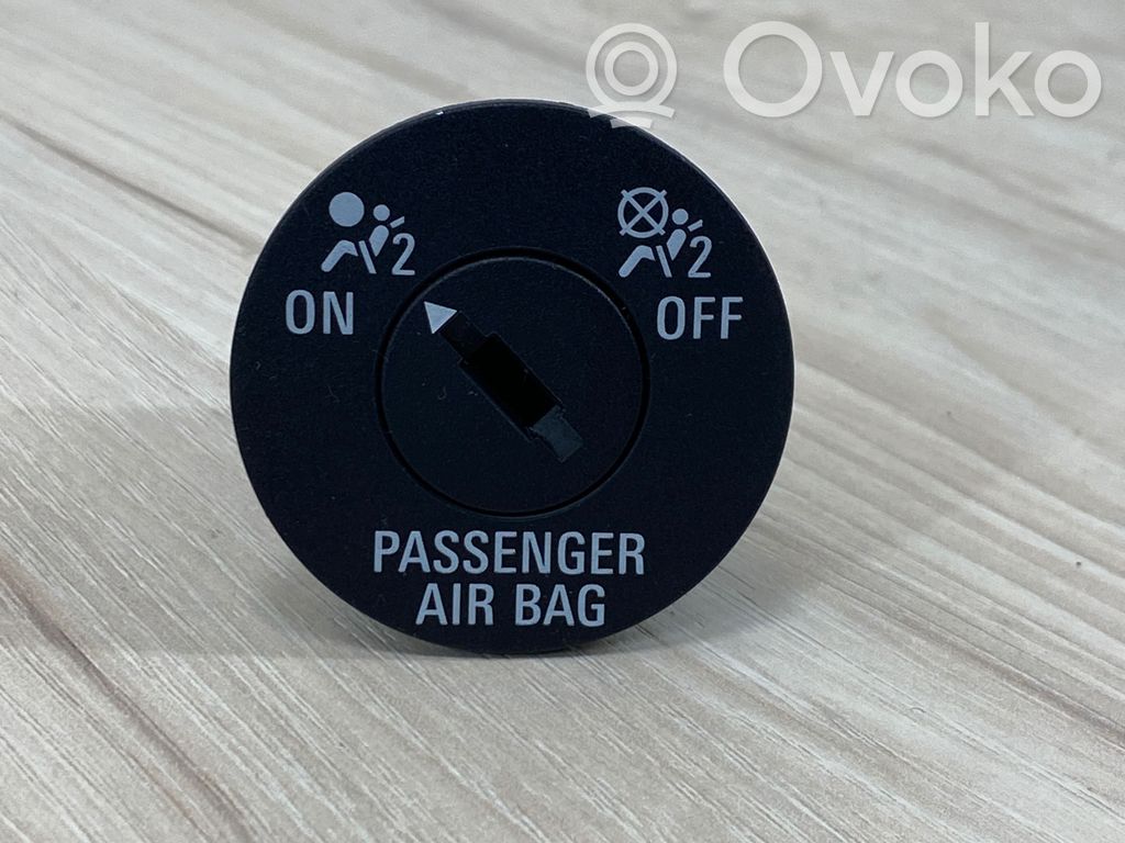 Opel Insignia A Interruptor de encendido/apagado del airbag de pasajero 