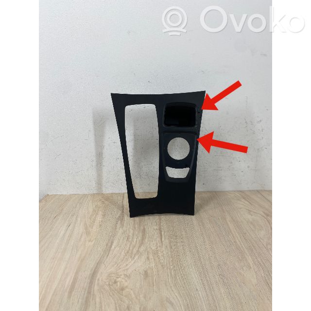 BMW X5 E70 Rivestimento in plastica cornice della leva del cambio 