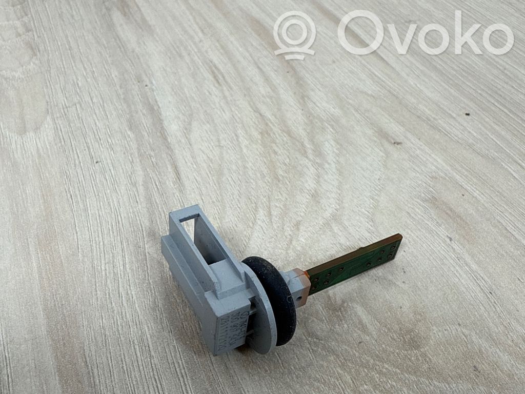 Interior temperature sensor   784303B,3D0907543A,2811172120