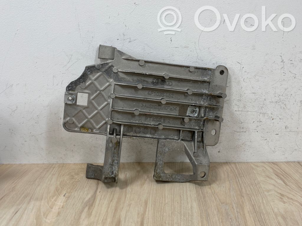 Audi A6 S6 C6 4F Bracket in trunk/boot 