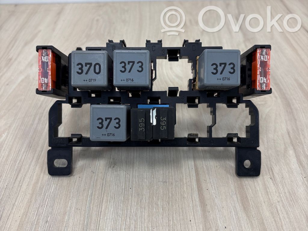Audi A6 S6 C6 4F Juego de caja de fusibles 