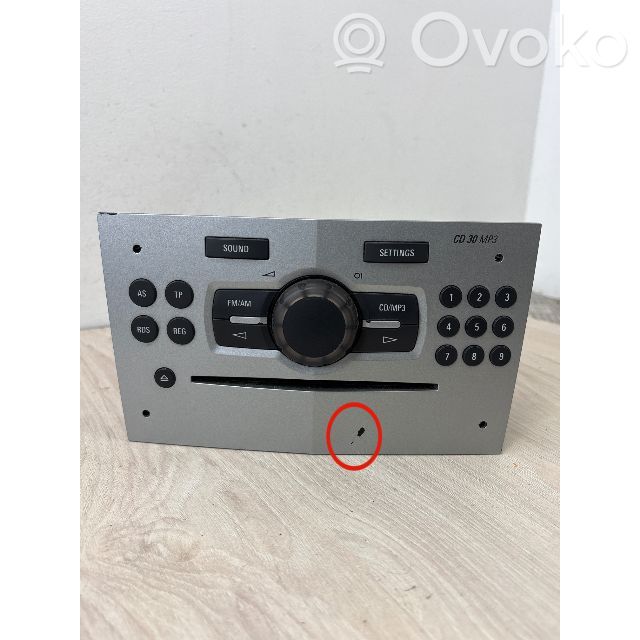 Panel / Radioodtwarzacz CD/DVD/GPS   13357127,497316088