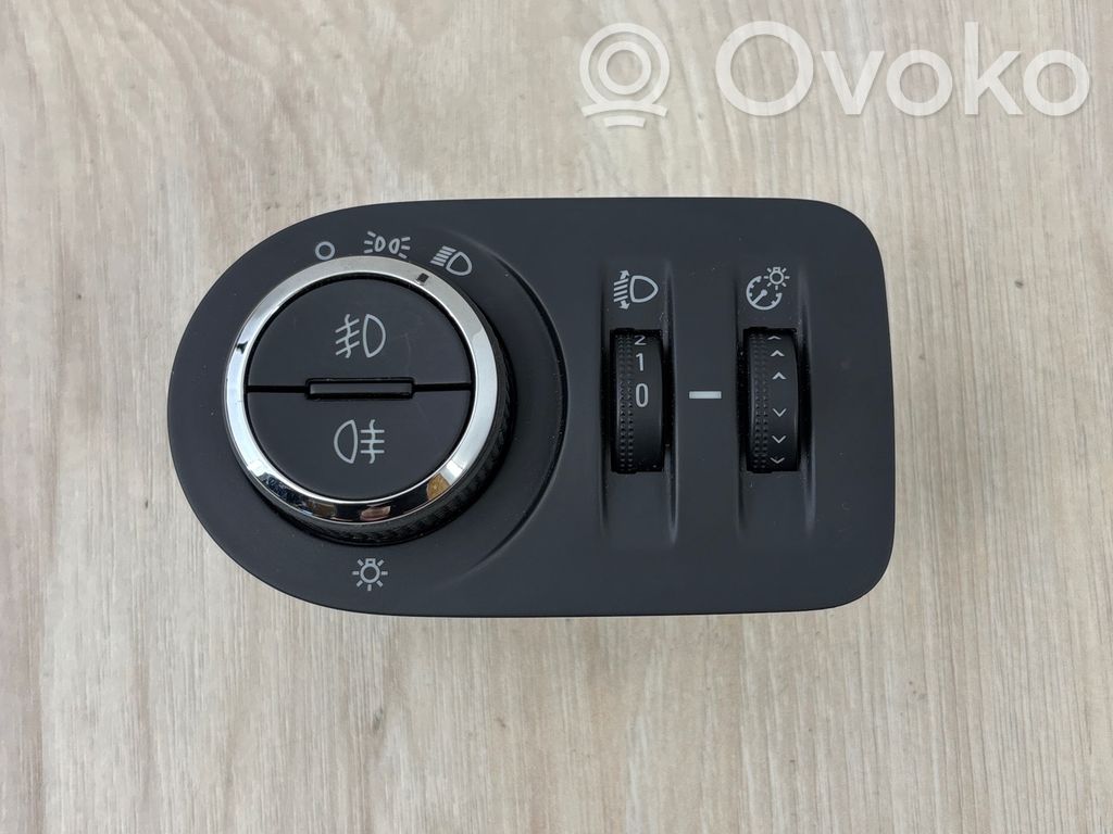 Opel Corsa D Light switch 