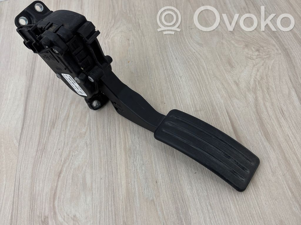Dacia Duster Accelerator throttle pedal 