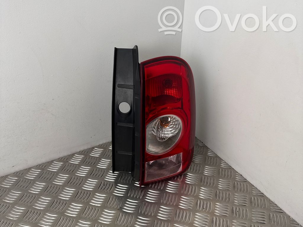 Dacia Duster Rear/tail lights 