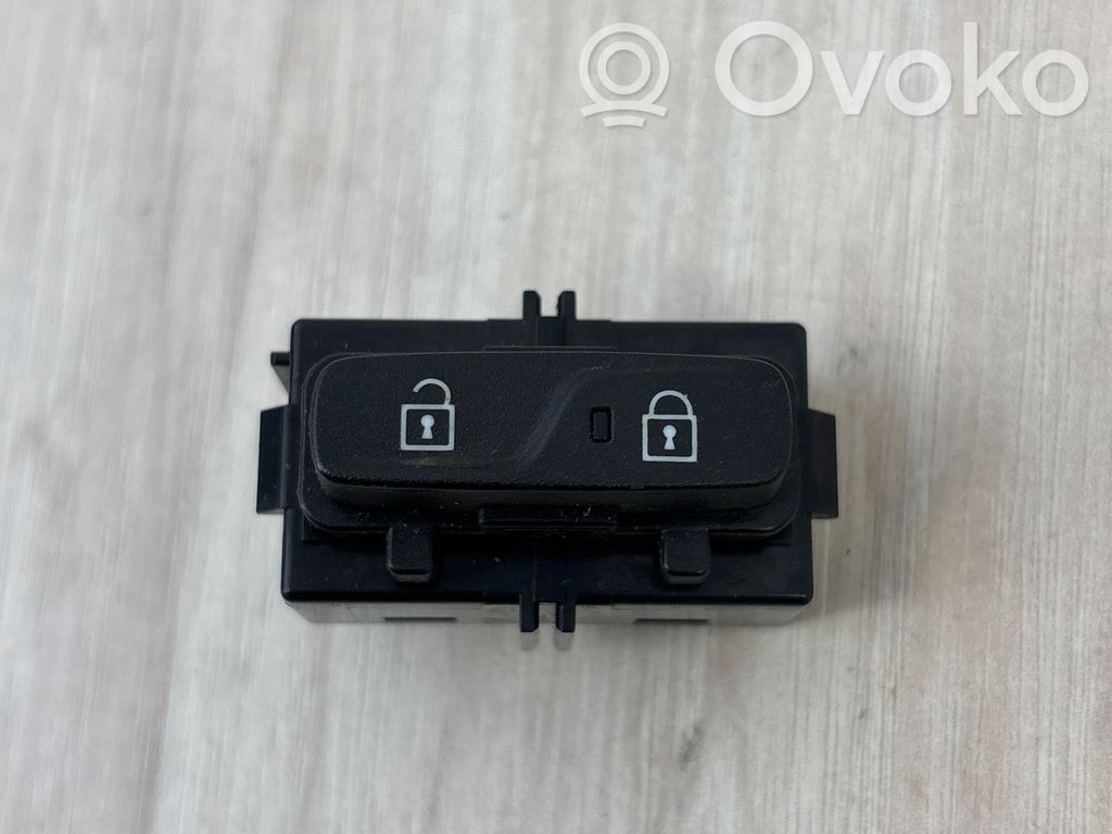 Volvo XC60 Central locking switch button 
