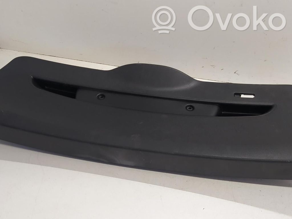 BMW 1 E81 E87 Garniture panneau latérale du coffre 