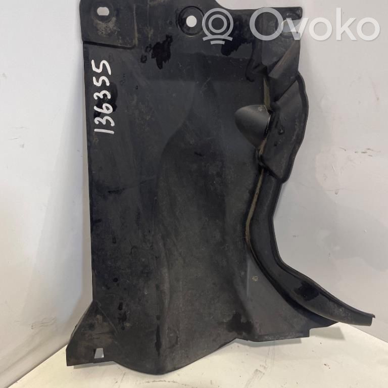Mazda 3 II Placa protectora del centro/medio 