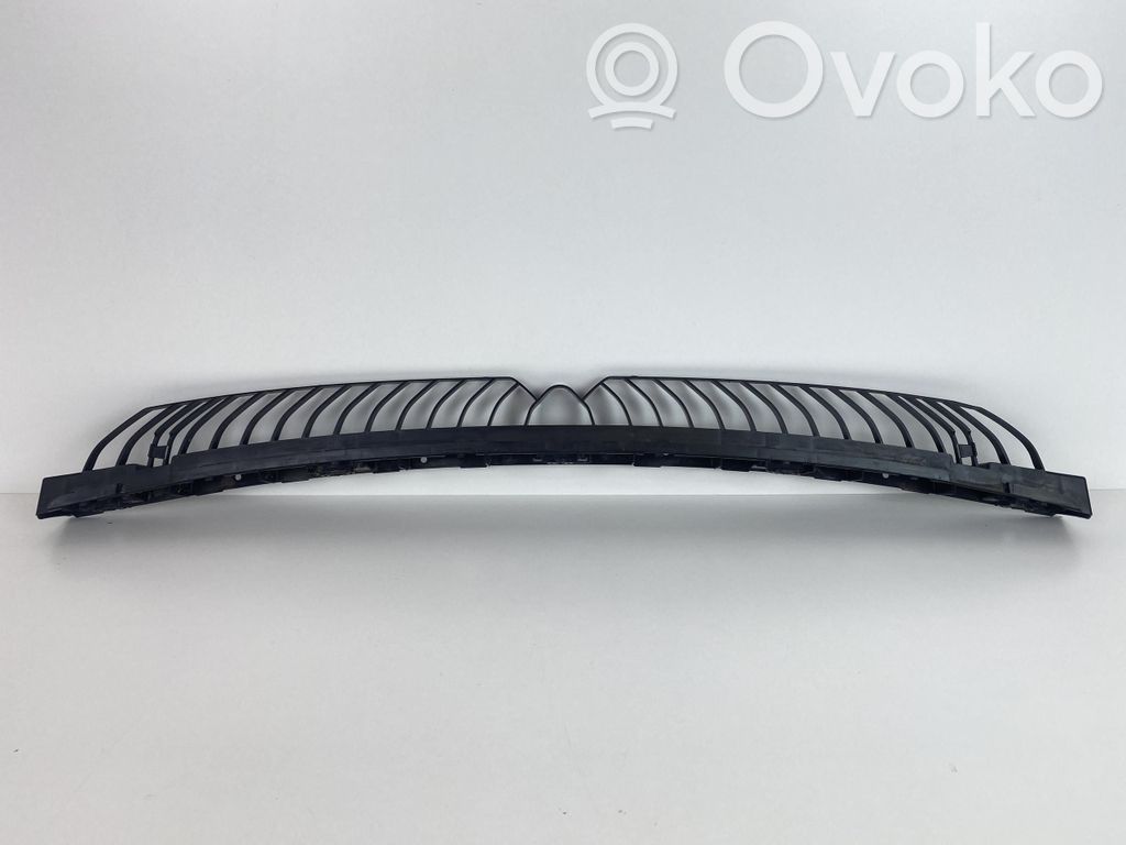 Skoda Scala Soporte de montaje del parachoques trasero 
