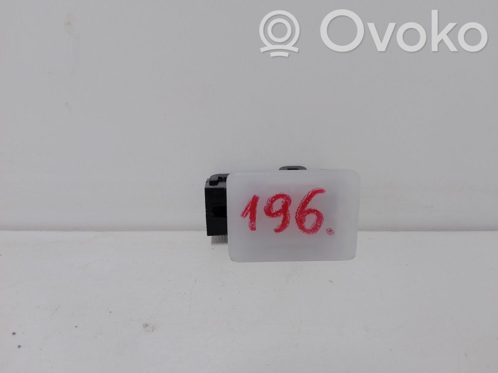 Audi Q3 F3 Front seat light 