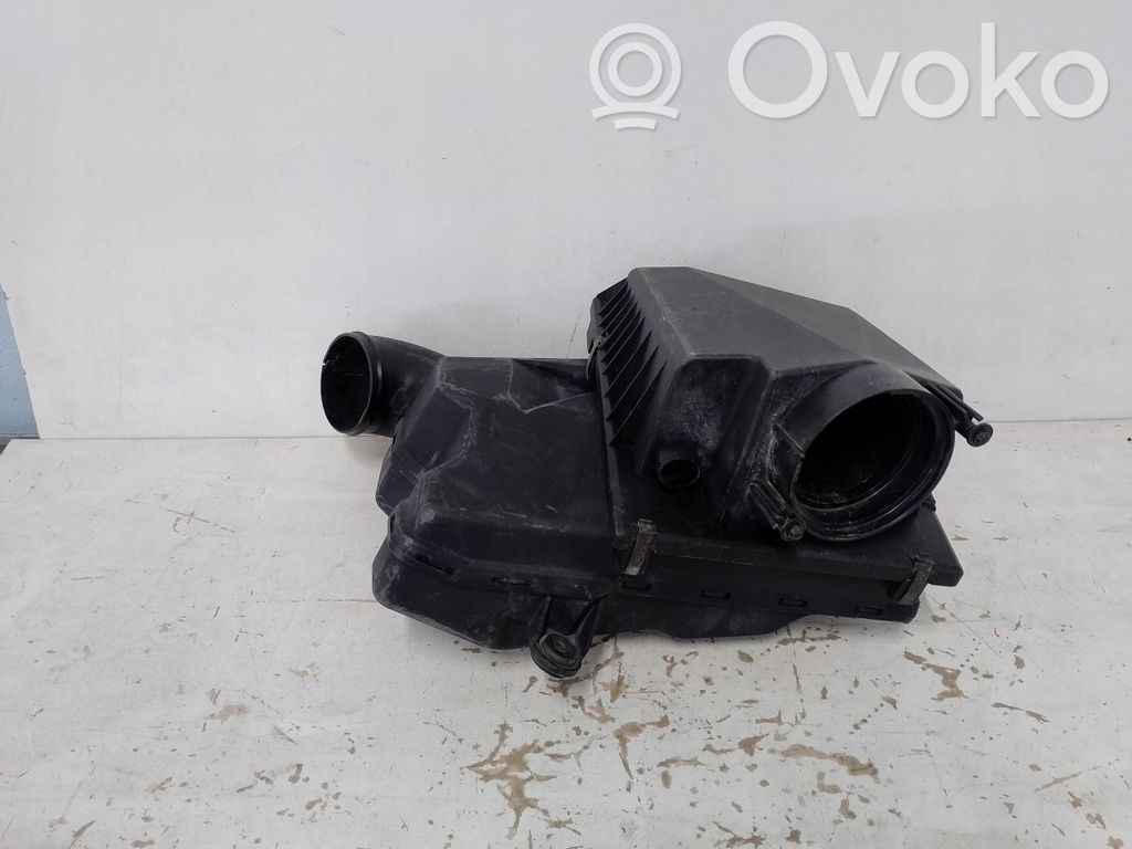 BMW 8 E31 Air filter box 