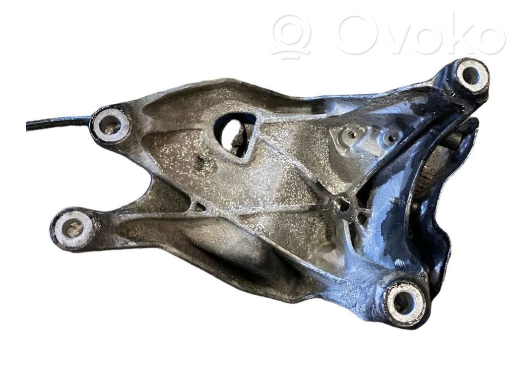 Audi Q7 4M Engine mounting bracket 