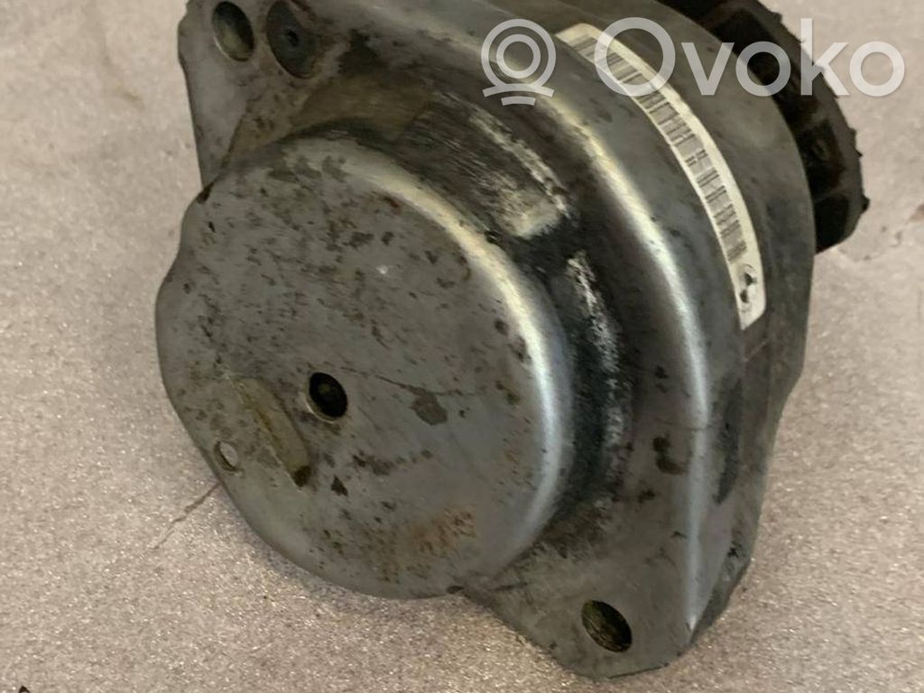 BMW 5 E60 E61 Engine mount bracket 