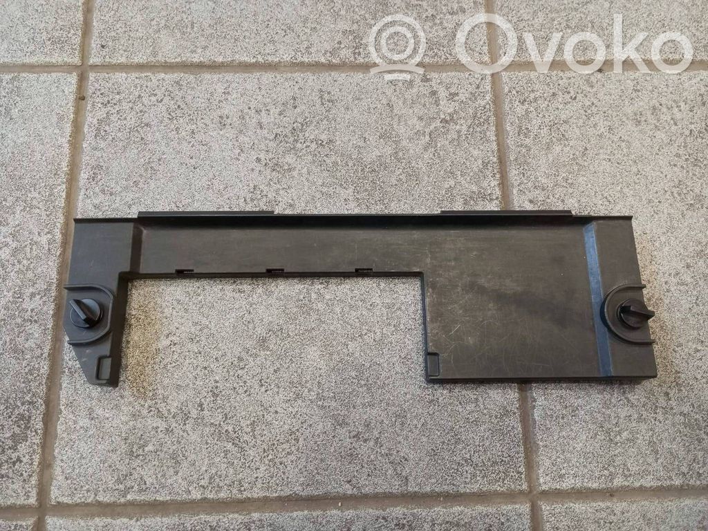 BMW 7 E65 E66 Kita salono detalė 