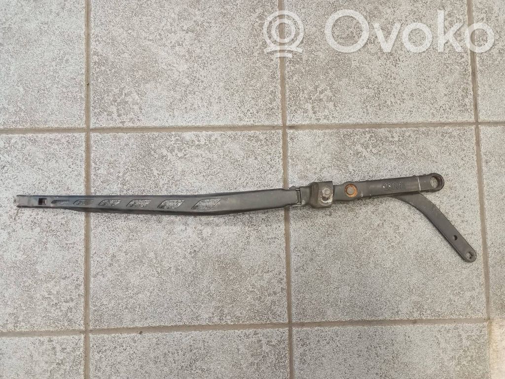 BMW X3 F25 Front wiper blade arm 