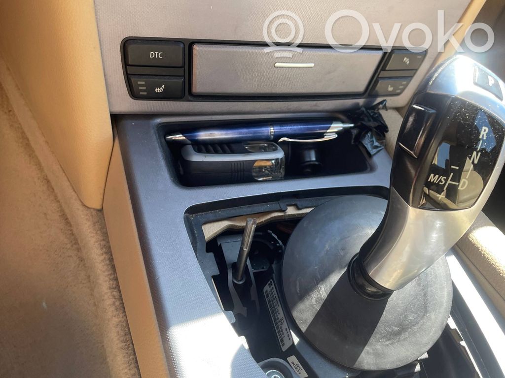 Gear shifter/selector   9204091