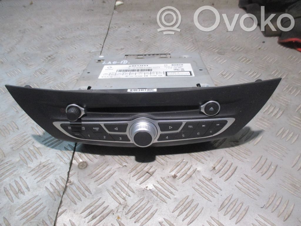 Panel / Radioodtwarzacz CD/DVD/GPS   281155676R,7649165391,8152112