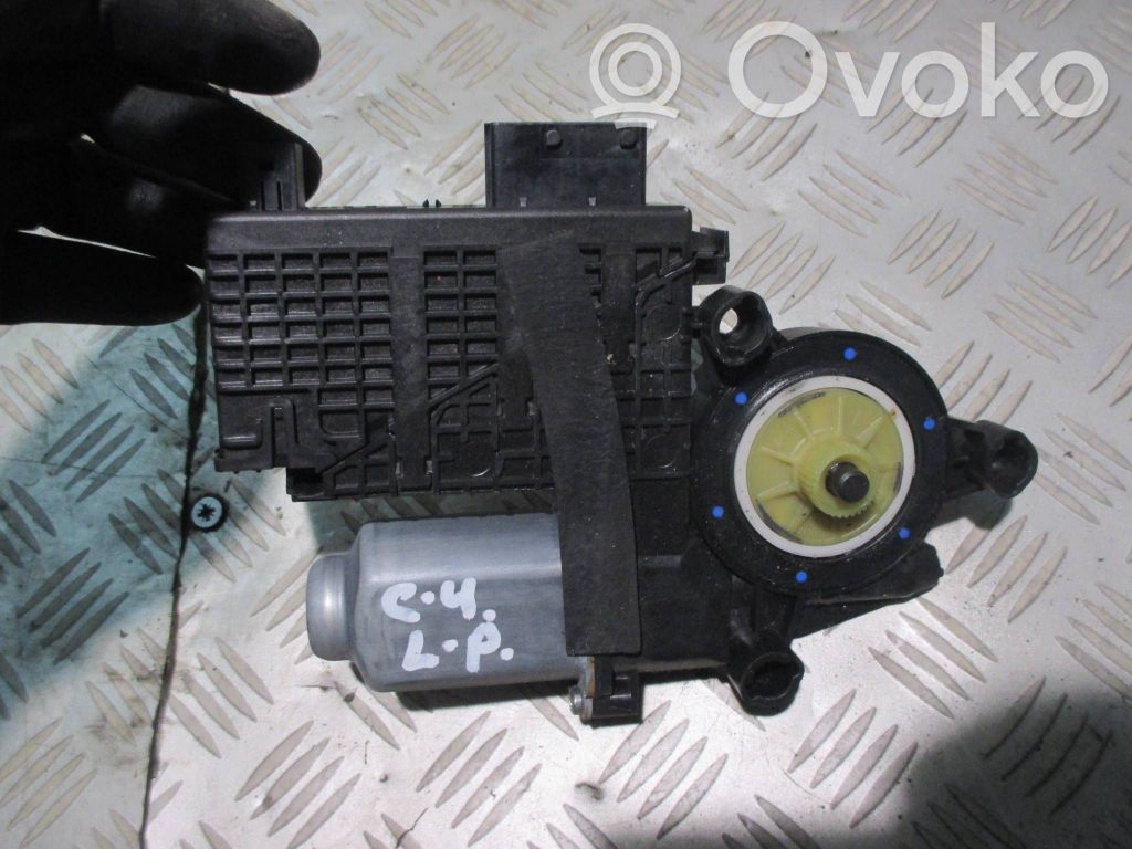 Citroen C4 Grand Picasso Front door window regulator motor 