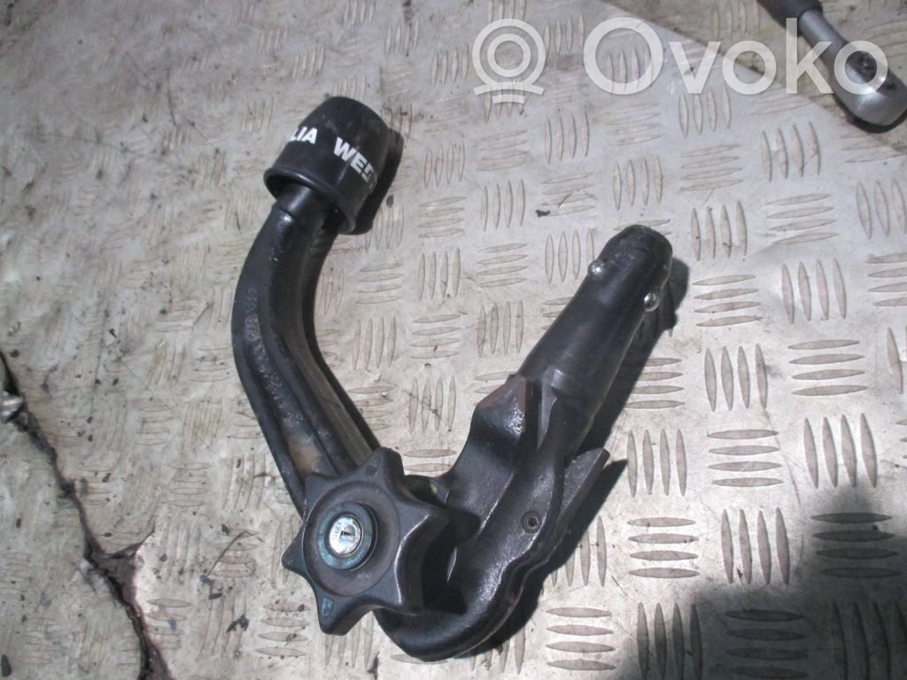 BMW 5 E39 Noņemamais āķis 