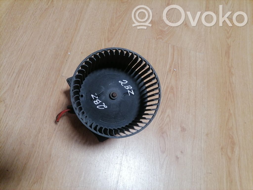 Opel Vectra B Pečiuko ventiliatorius/ putikas 