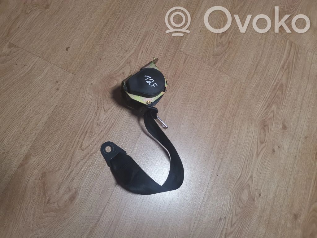 Citroen C4 I Cinturón trasero 
