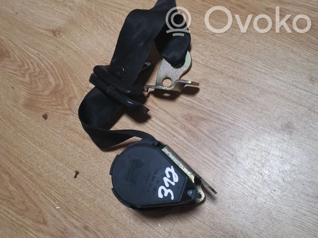 Mercedes-Benz C W202 Takaistuimen turvavyö 