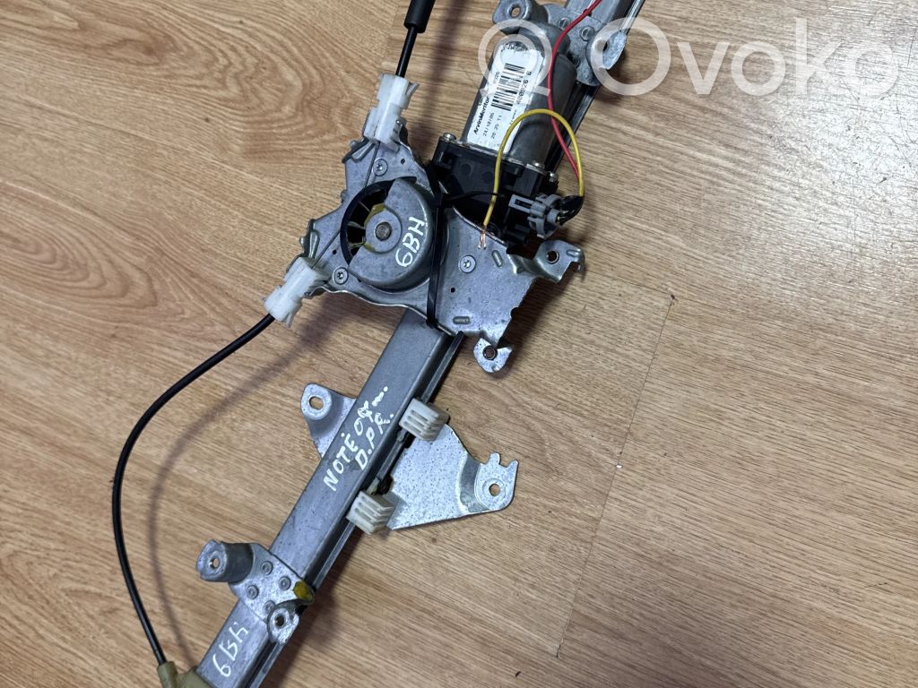 Nissan Note (E11) Regulador de puerta delantera con motor 