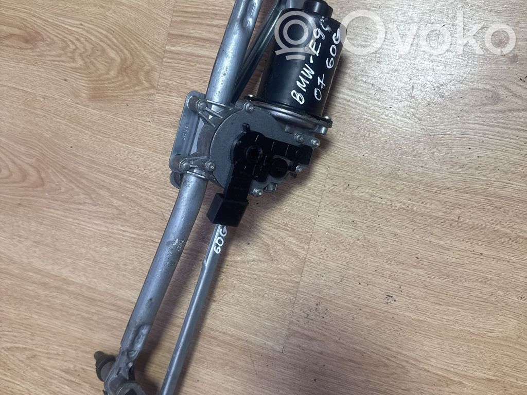 BMW 3 E90 E91 Front wiper linkage and motor 