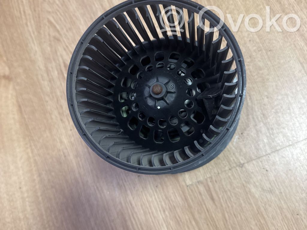 Renault Clio IV Heizungslüfter 