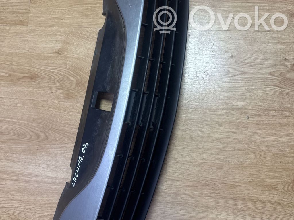 Renault Laguna II Front bumper upper radiator grill 