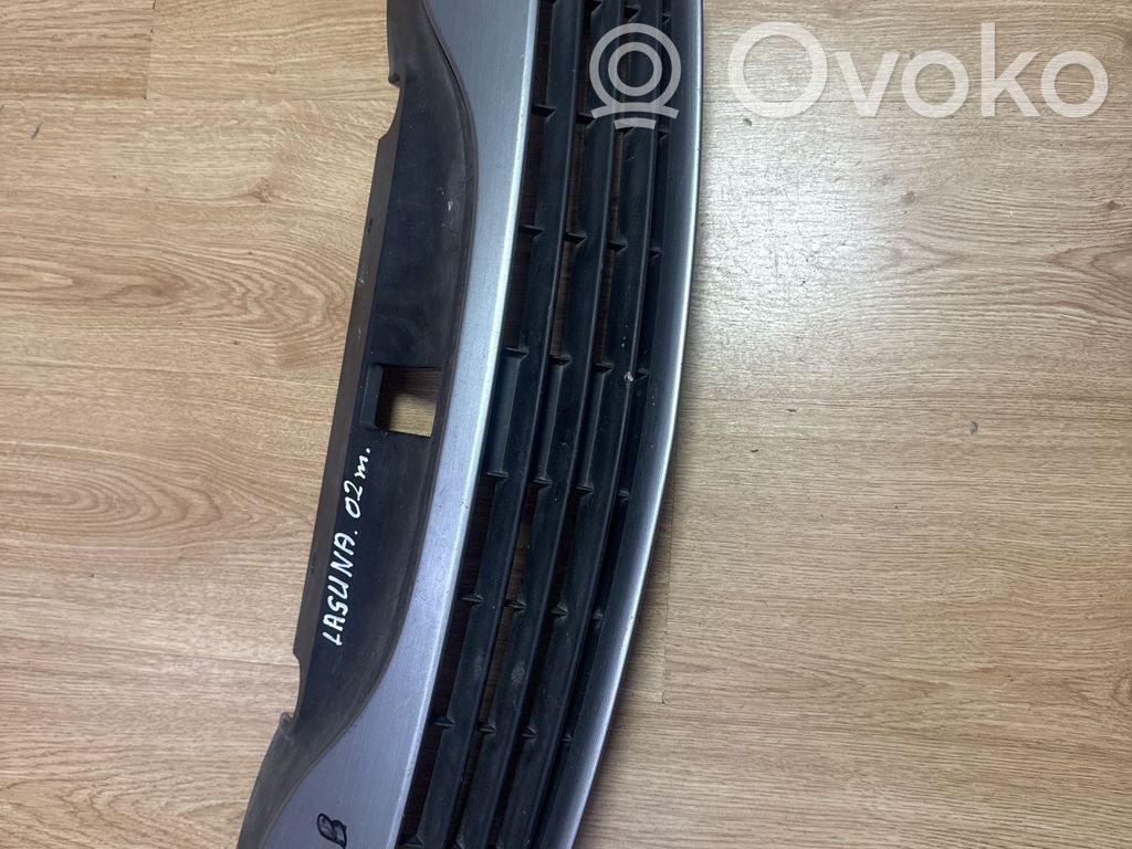 Renault Laguna II Front bumper upper radiator grill 