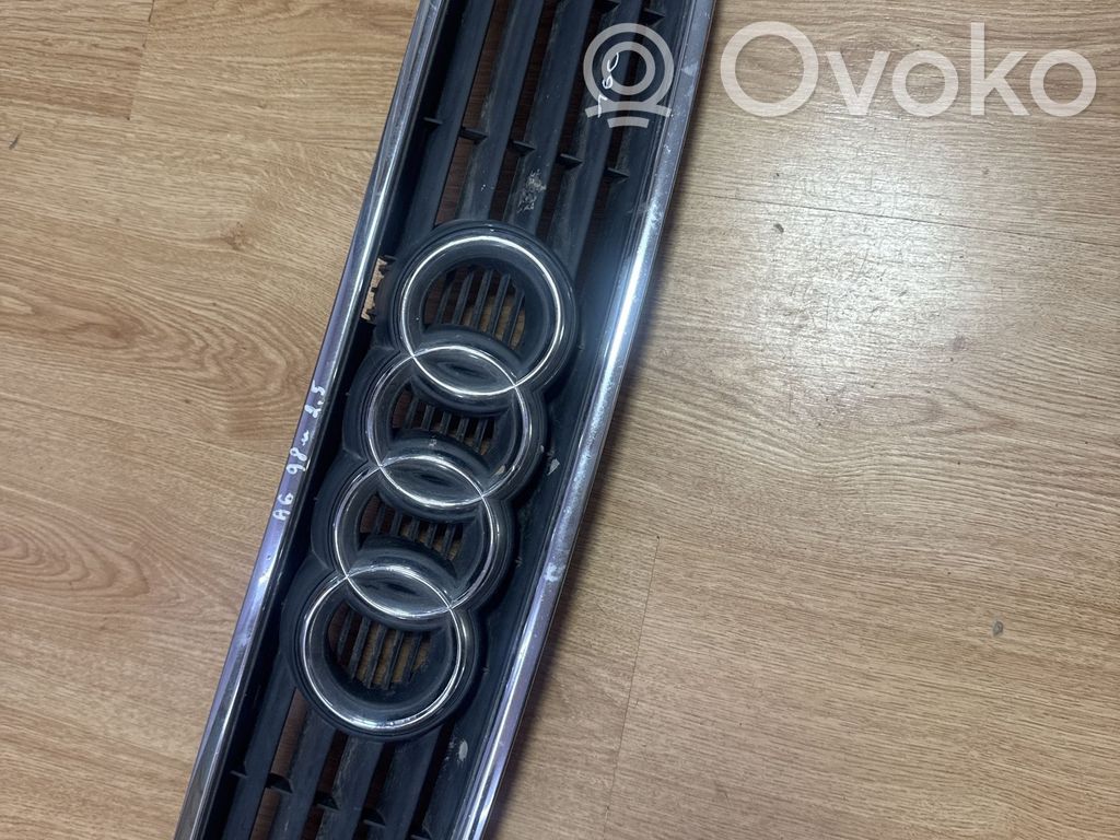 Audi A6 S6 C5 4B Augšējais režģis 