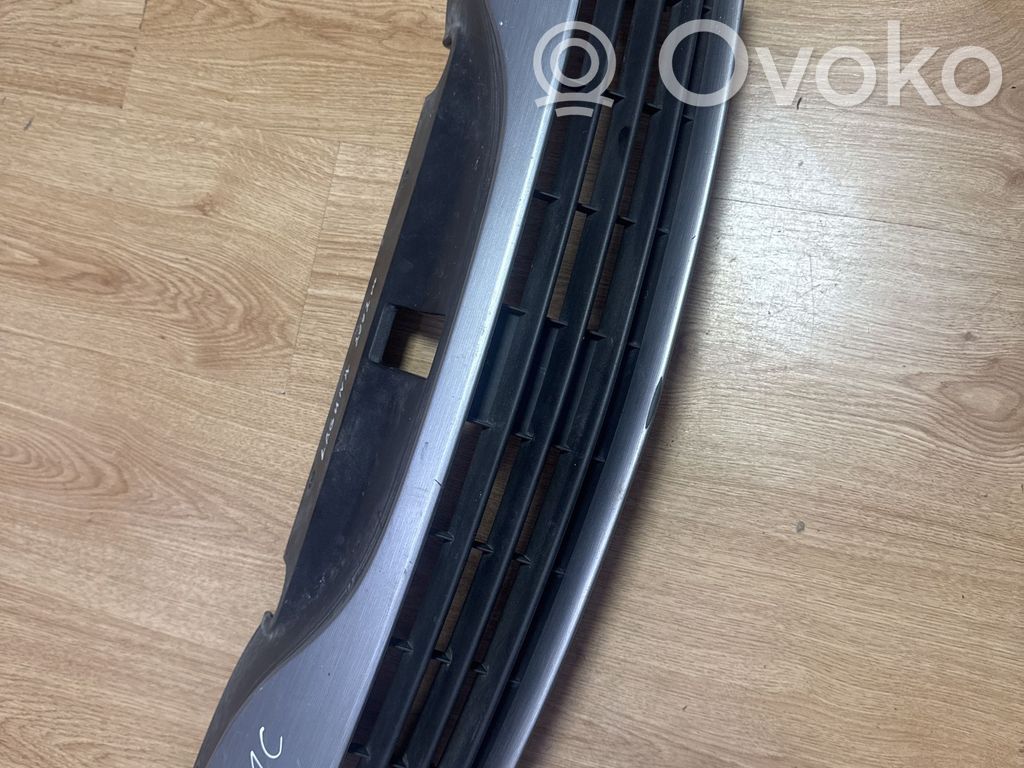 Renault Laguna II Front bumper upper radiator grill 